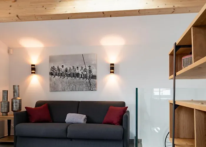 Willa Les Black&white